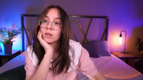 Amelia online show from January 2025 01:58:02 PM