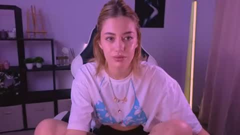 ameliarosaline online show from June 2026 03:44:01 AM