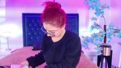 Amelie online show from April 2026 11:01:01 AM