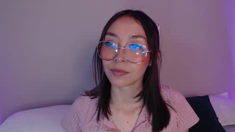 Amelie online show from February 2025 08:42:01 PM