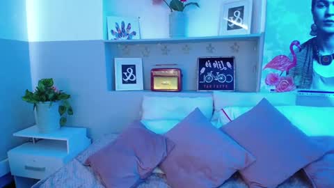 Amelie online show from February 2025 02:21:01 PM