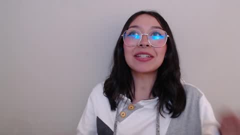 Amelie online show from March 2025 07:38:01 PM