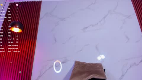 Snapshot of amelie_leigh chatting on January 2025 07:51:02 AM Alejandra online show from January 2025 07:51:02 AM