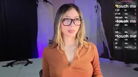 Isabella online show from November 2025 03:30:02 AM