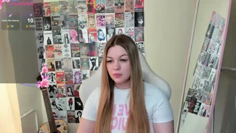 Amelie online show from May 2026 01:54:02 AM