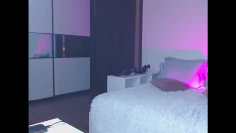 amelinamersi online show from October 2025 05:30:01 PM