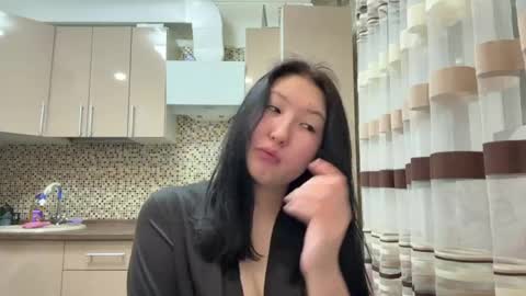 Ameliya online show from April 2026 09:41:02 PM