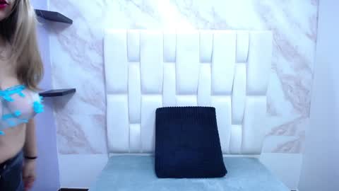 Amell Thomson online show from January 2025 11:17:02 AM