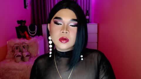 Queen Mireska online show from January 2025 01:58:01 PM