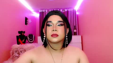 Queen Mireska online show from February 2025 05:35:01 PM