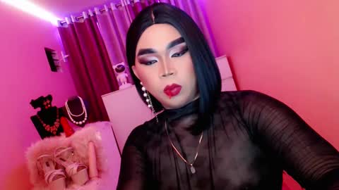 Queen Mireska online show from March 2025 12:27:02 PM