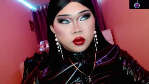 Queen Mireska online show from June 2026 03:40:02 PM