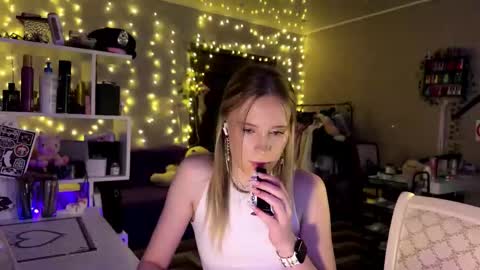 Amily online show from February 2026 02:16:02 PM