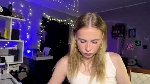 Amily online show from April 2026 06:13:05 AM