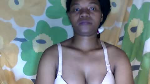 Snapshot of aminah01 chatting on November 2025 02:03:01 AM aminah01 online show from November 2025 02:03:01 AM