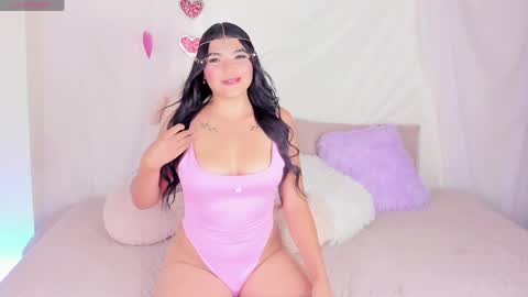 amira_princesswc online show from April 2026 07:15:01 PM