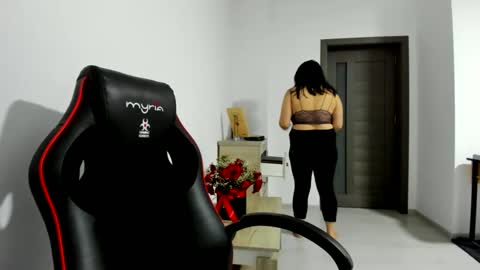 Snapshot of amiraisa chatting on February 2025 01:52:02 AM Amiraisa online show from February 2025 01:52:02 AM