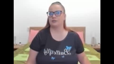 Amira Vyxen online show from October 2025 01:08:02 PM