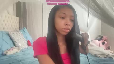 Snapshot of amirime chatting on November 2025 05:23:01 PM Aulani 3 online show from November 2025 05:23:01 PM