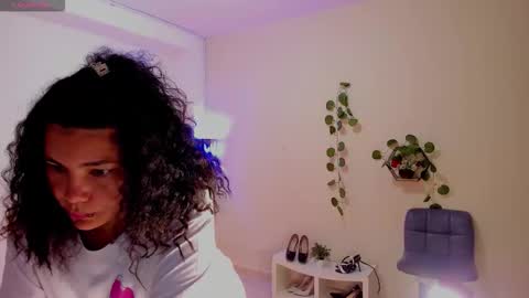 Snapshot of ammelya chatting on October 2025 07:25:02 PM Amelya online show from October 2025 07:25:02 PM