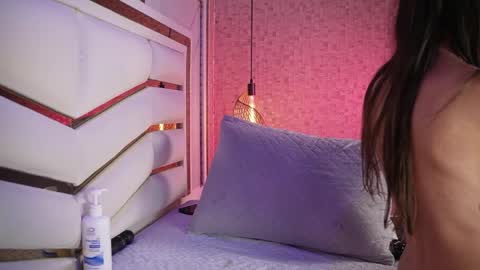 ammy durand online show from April 2026 07:06:02 AM