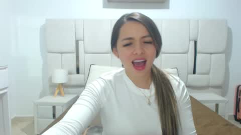Snapshot of ammy_velez chatting on December 2024 01:51:01 AM ammy_velez online show from December 2024 01:51:01 AM