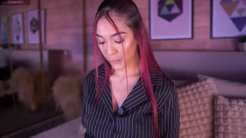 Ammy Scott  online show from November 2025 07:56:01 PM