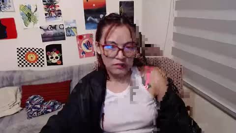 yisel online show from March 2025 12:00:02 AM