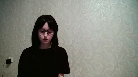 Amomira online show from September 2025 12:08:02 PM