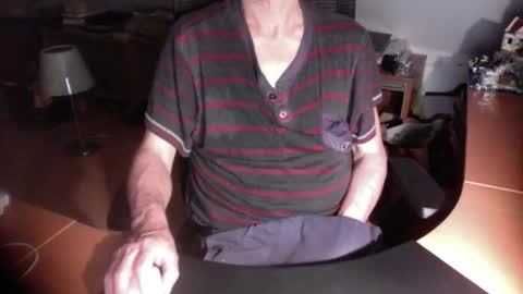Snapshot of amor2200 chatting on June 2026 12:47:01 AM Amor2200 online show from June 2026 12:47:01 AM