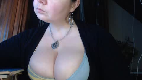 Snapshot of amorelara chatting on January 2025 05:58:02 PM amorelara online show from January 2025 05:58:02 PM