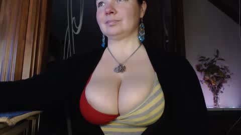 Snapshot of amorelara chatting on March 2025 04:14:01 PM amorelara online show from March 2025 04:14:01 PM