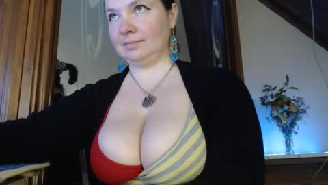 Snapshot of amorelara chatting on March 2025 07:08:02 AM amorelara online show from March 2025 07:08:02 AM