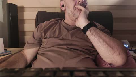 AmorLin online show from April 2026 08:53:02 PM