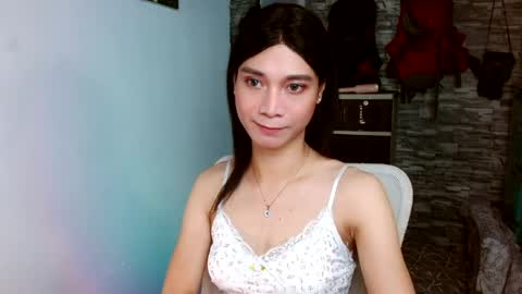 Snapshot of amorous_tina chatting on May 2026 02:44:02 PM Tina online show from May 2026 02:44:02 PM