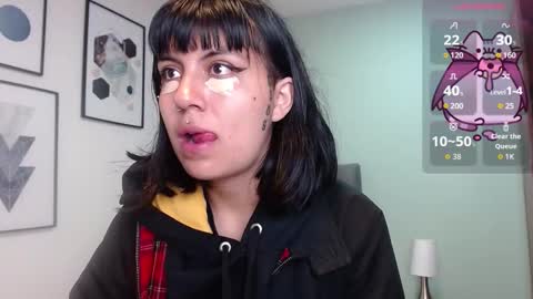 Amy 3 online show from October 2025 04:02:01 AM