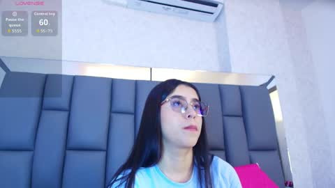 amy__wats0n online show from April 2026 07:18:02 PM