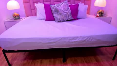 Aleja   online show from January 2026 03:20:01 AM