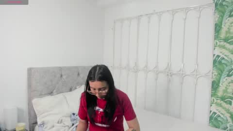 Snapshot of amy_fox2 chatting on May 2026 02:02:01 PM Amy online show from May 2026 02:02:01 PM