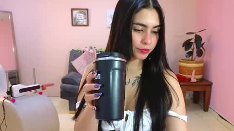 Amy online show from October 2025 07:56:02 PM