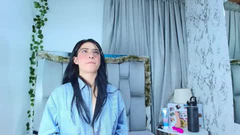 Snapshot of amy_swann chatting on January 2026 12:32:01 PM Amy online show from January 2026 12:32:01 PM