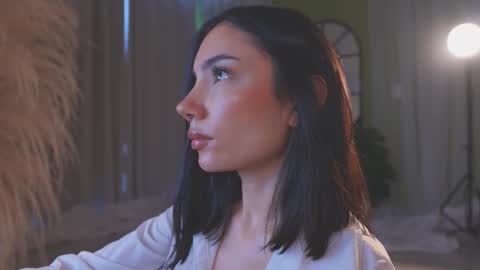 Amy Armstrong online show from December 2025 09:10:02 PM