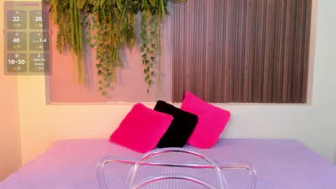 My name is AMY... Nice to meet you  thumb up me please its important online show from September 2025 04:08:01 PM