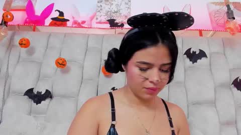 Amy Cortes online show from October 2025 07:26:02 PM