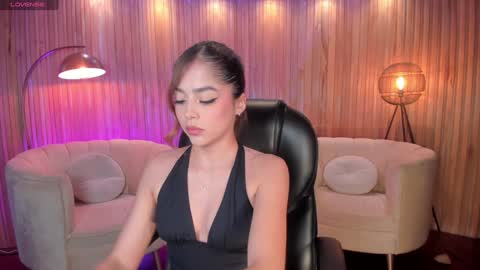 Amy  online show from December 2024 08:00:01 PM