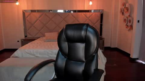 Amy  online show from January 2025 08:02:01 PM