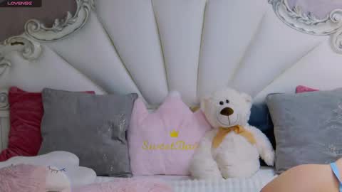 Snapshot of amyhennessy chatting on December 2024 06:22:02 AM amyhennessy online show from December 2024 06:22:02 AM