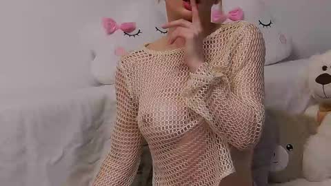 Snapshot of amyhennessy chatting on February 2025 08:42:01 AM amyhennessy online show from February 2025 08:42:01 AM