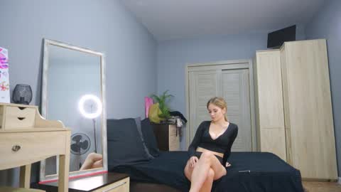 amylanee online show from September 2025 08:05:01 AM