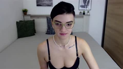 Snapshot of amylexy chatting on December 2024 12:05:01 PM Hi there guys  My pleasure in your hands  pvt is open online show from December 2024 12:05:01 PM